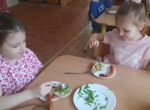"Żabusie" jedzą własny szczypiorek