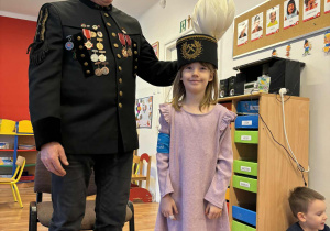 Dziewczynka z górnikiem