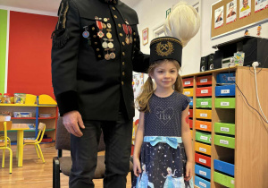 Dziewczynka z górnikiem