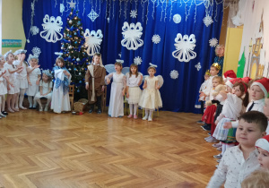 Snieżynki, Maryje, Józef i trzy aniołki