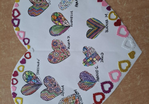 Praca plastyczna wykonana przez dzieci - walentynkowe serce