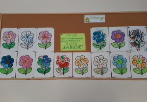 Wystawa prac dzieci - pokolorowany kwiat